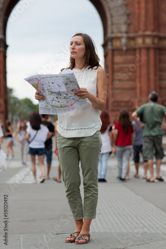 Photo: Frau macht Tourismus in Barcelona Frau macht Tourismus in Barcelona