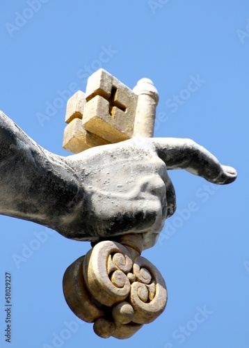 Photo: hand of san pietro in Vatican City hand of san pietro in Vatican City