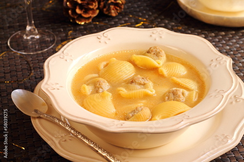 Photo: Christmas soup. Sopa navideña de galets Christmas soup. Sopa navideña de galets