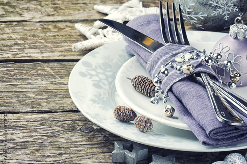 Photo: Christmas table setting in silver tone Christmas table setting in silver tone