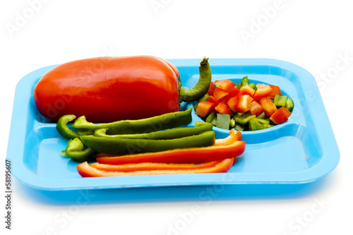 Photo: Paprika in Streifen und Stücke auf Teller Paprika in Streifen und Stücke auf Teller