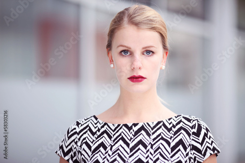 Photo: blondes Model im Portrait blondes Model im Portrait