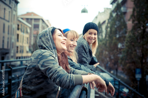 Photo: three friends woman three friends woman
