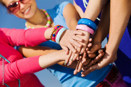 Photo: Friendship gesture Friendship gesture