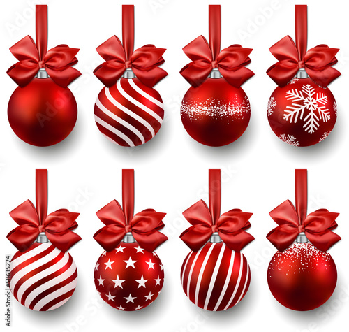 Vector: Set of realistic red christmas balls. Set of realistic red christmas balls.