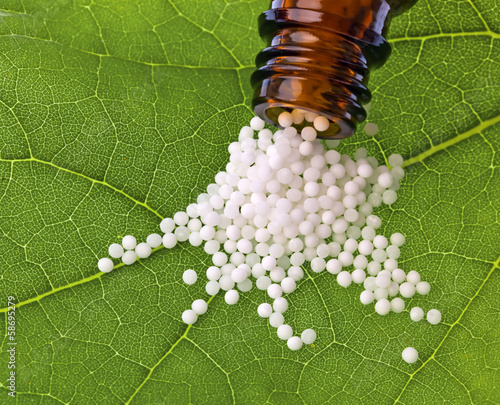 Photo: Homöopathie. Globuli als alternative Medizin Homöopathie. Globuli als alternative Medizin