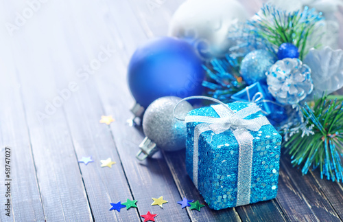 Photo: christmas decoration on wooden background christmas decoration on wooden background