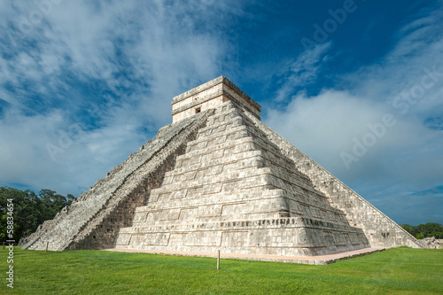 Photo: El Castillo or Temple of Kukulkan pyramid, Chichen Itza, Yucatan El Castillo or Temple of Kukulkan pyramid, Chichen Itza, Yucatan