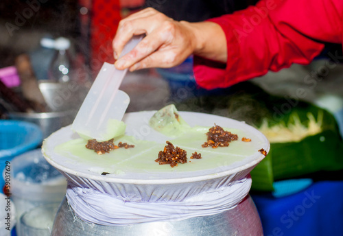 Photo: steam rice flour and fill with Crushed peanuts, sweet flavor steam rice flour and fill with Crushed peanuts, sweet flavor