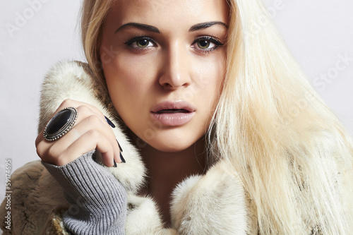 Photo: Beauty Fashion blond Model Girl in Mink Fur Coat. woman Beauty Fashion blond Model Girl in Mink Fur Coat. woman