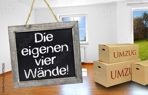 Photo: Tafel mit die eigenen vier Wände Tafel mit die eigenen vier Wände