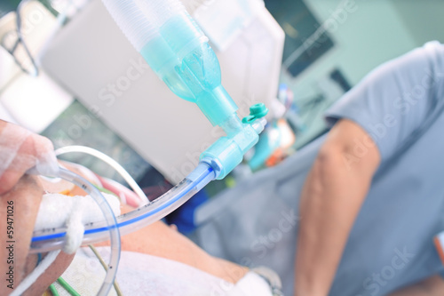 Photo: service with a critical patient in the ICU. service with a critical patient in the ICU.