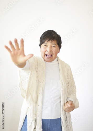 Photo: 待ったのポーズをとる女性 待ったのポーズをとる女性