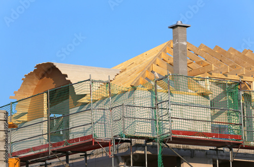 Photo: Dachgebälk mit Schornstein Dachgebälk mit Schornstein