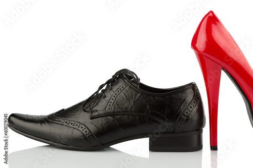 Photo: Rote High Heels und Herrenschuh Rote High Heels und Herrenschuh