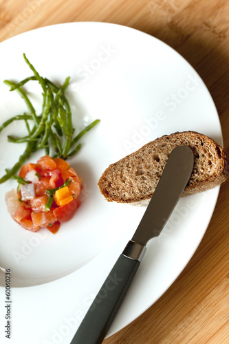 Photo: Tartare de poissons et salicornes Tartare de poissons et salicornes