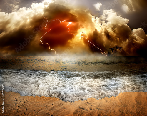 Photo: Lightning over sea Lightning over sea