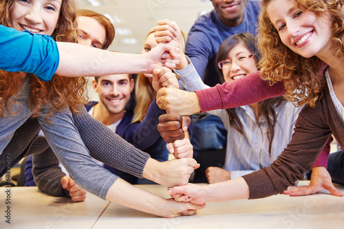 Photo: Zusammenarbeit und Teamwork in Universität Zusammenarbeit und Teamwork in Universität