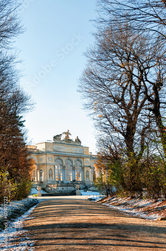 Photo: Die Gloriette im Schlossgarten von Schloss Schönbrunn Die Gloriette im Schlossgarten von Schloss Schönbrunn