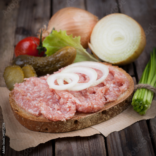 Photo: Brot mit Mettwurst Brot mit Mettwurst