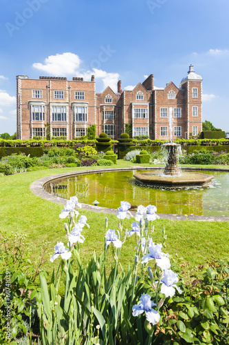 Photo: Hatfield House with garden, Hertfordshire, England Hatfield House with garden, Hertfordshire, England