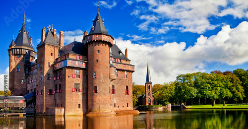 Photo: beautiful romantic holland castle on water de Haar beautiful romantic holland castle on water de Haar