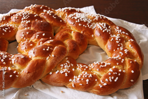 Photo: brezel mit hagelzucker brezel mit hagelzucker