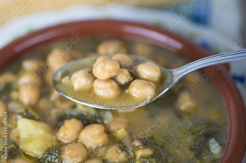 Photo: Potaje de garbanzos con bacalao y espinacas Potaje de garbanzos con bacalao y espinacas
