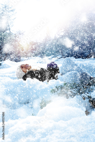 Photo: in snow in snow
