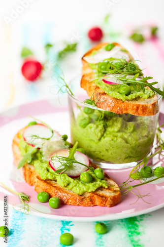 Photo: Crostini with sping vegetables Crostini with sping vegetables