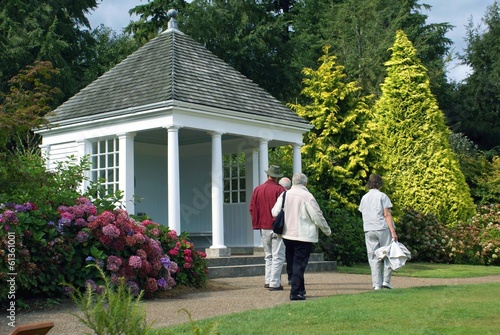 Photo: visitors walking in front of summerhouse visitors walking in front of summerhouse