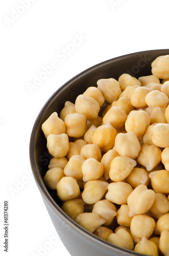 Photo: Chickpeas in a brown bowl Chickpeas in a brown bowl