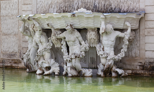 Photo: Neptune Fountain at the Schonbrunn Palace, Vienna, Austria Neptune Fountain at the Schonbrunn Palace, Vienna, Austria