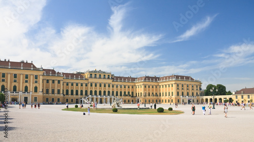 Photo: Schonbrunn Palace. Vienna, Austria Schonbrunn Palace. Vienna, Austria