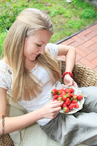 Photo: strawberies on patio strawberies on patio