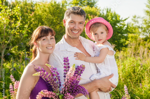 Photo: father mother family father mother family