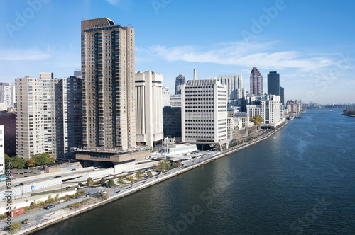 Photo: Manhattan - East river and Roosevelt island Manhattan - East river and Roosevelt island
