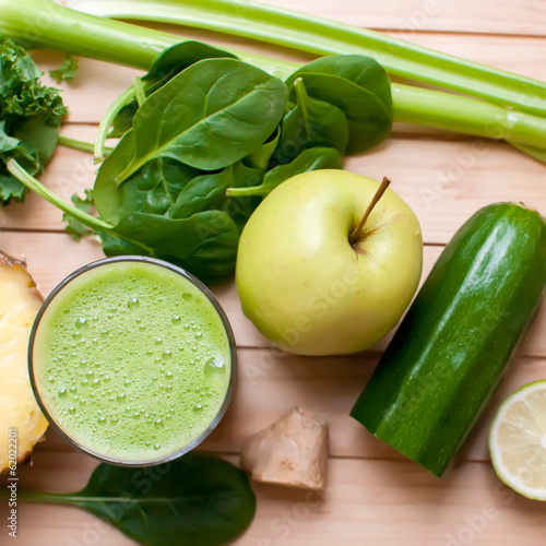 Photo: healthy green detox juice healthy green detox juice