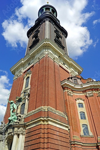 Photo: Michaelskirche ( Der Michel ) in HAMBURG Michaelskirche ( Der Michel ) in HAMBURG