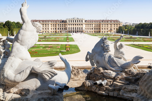 Photo: Neptune Fountain in Schonbrunn Palace, Vienna, Austria Neptune Fountain in Schonbrunn Palace, Vienna, Austria