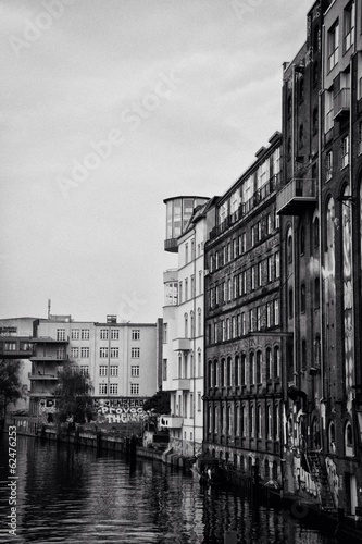 Instant Collection: fassade in berlin fassade in berlin