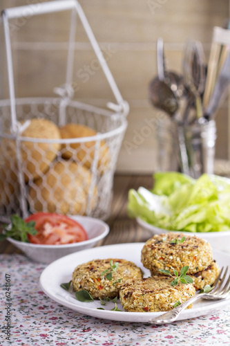 Photo: Vegan burgers with cauliflower Vegan burgers with cauliflower