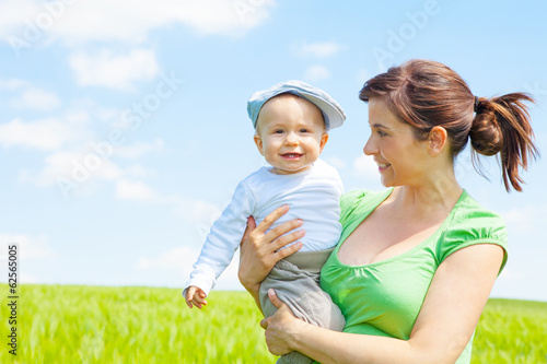 Photo: mama mit kind mama mit kind