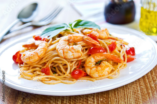 Photo: Spaghetti with prawn and tomato Spaghetti with prawn and tomato