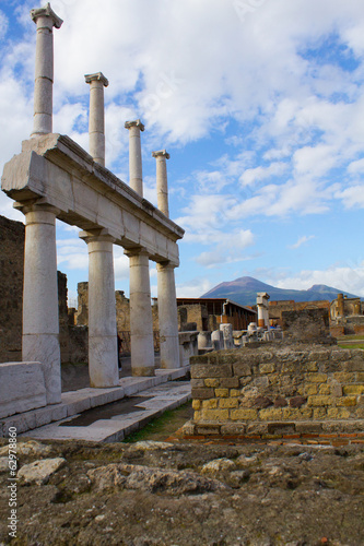 Photo: Colonne di Pompei Colonne di Pompei