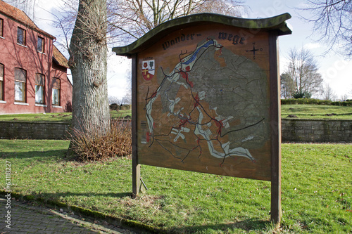 Photo: Wanderwegetafel in Lothe Wanderwegetafel in Lothe