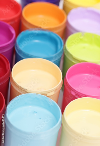 Photo: Bunte Farbdosen Bunte Farbdosen
