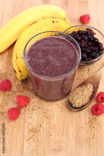 Photo: Blueberry smoothie with bananas, raspberries and flax seeds Blueberry smoothie with bananas, raspberries and flax seeds