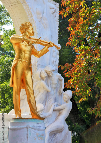 Photo: Waltz King Waltz King