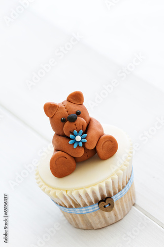 Photo: Teddy bear cupcake Teddy bear cupcake